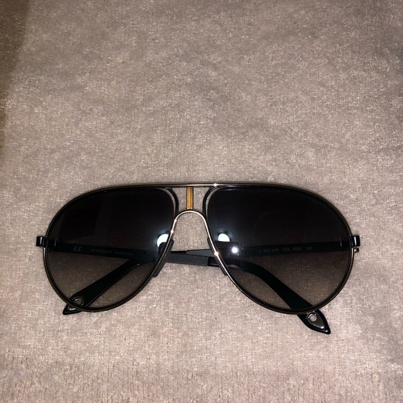 Givenchy sunglasses - Picture 2 of 4